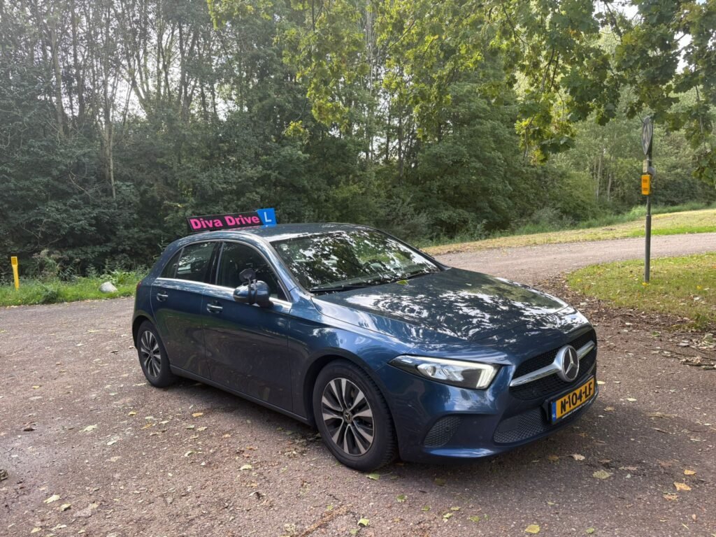 Lesauto van Diva Drive – rijschool voor vrouwen Utrecht